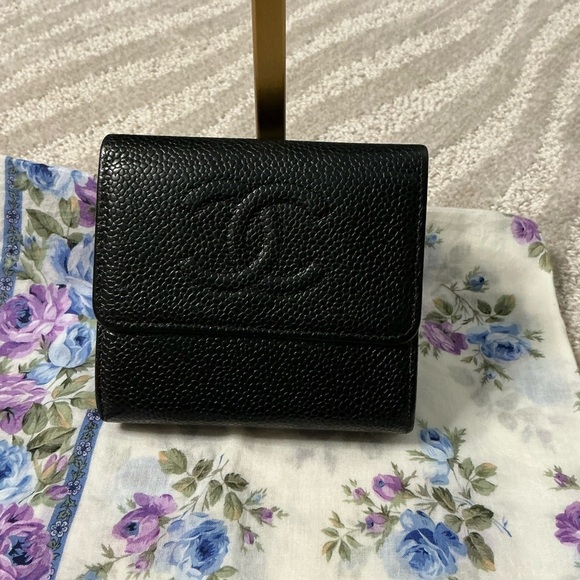 Chanel Black Caviar Bifold Wallet - Picture 11 of 11